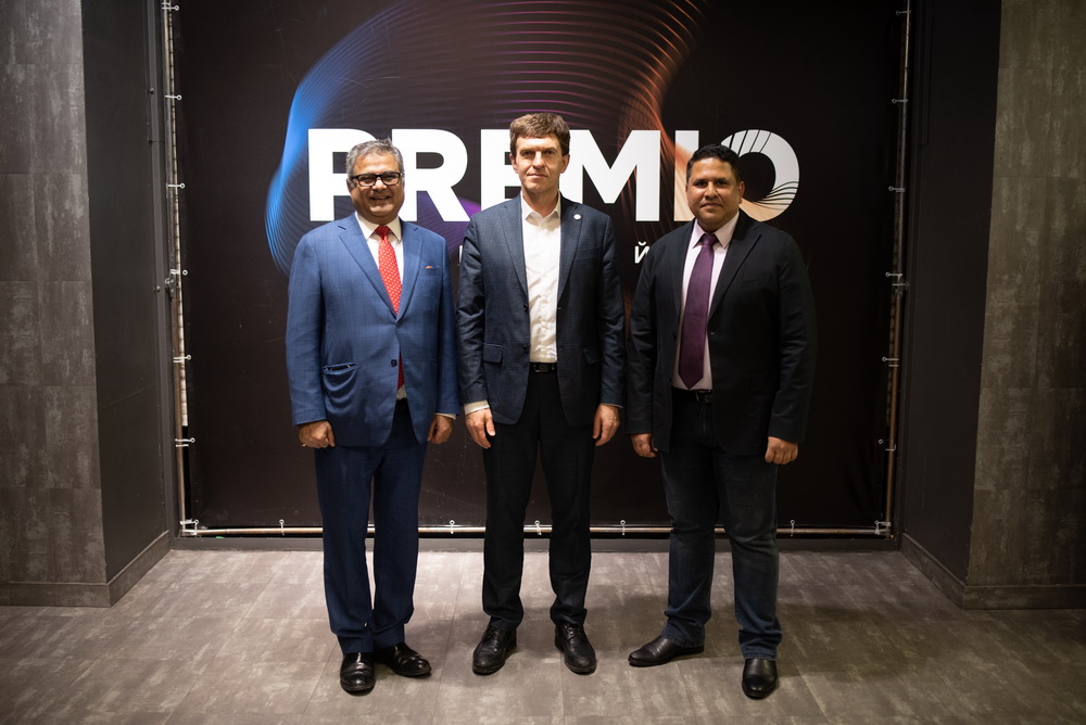 Dr.Suhas along with Chancellor of the Privolzhsky Research Medical University Dr.Karyakin N.N. & Mr.Sammy Kotwani, President of the Indian Business Aliance, Russian Federation Indian Night 2024